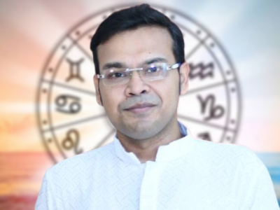 Prof. Dr. Subrata Paul is a Famous Astrologer in Kolkata